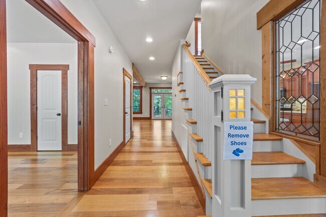 Building Photo - 2171 Briarwood Cir