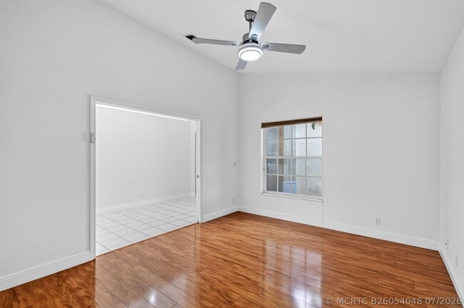 Building Photo - 5225 Brookview Dr