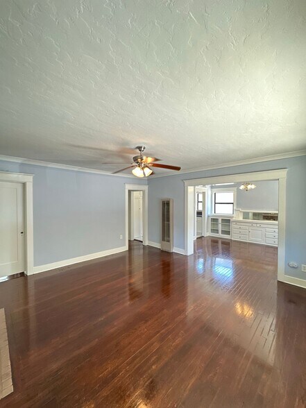 Building Photo - 548 Magnolia Ave
