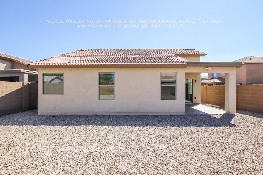 Building Photo - 2628 W Tamarisk Ave