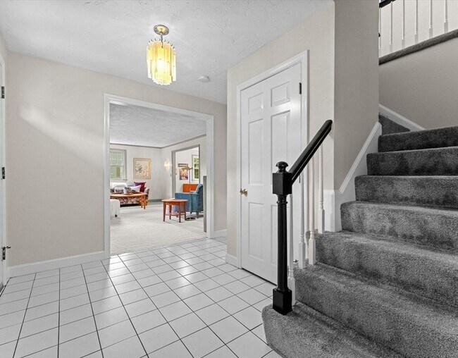 Building Photo - 9 Pleasantview Terrace