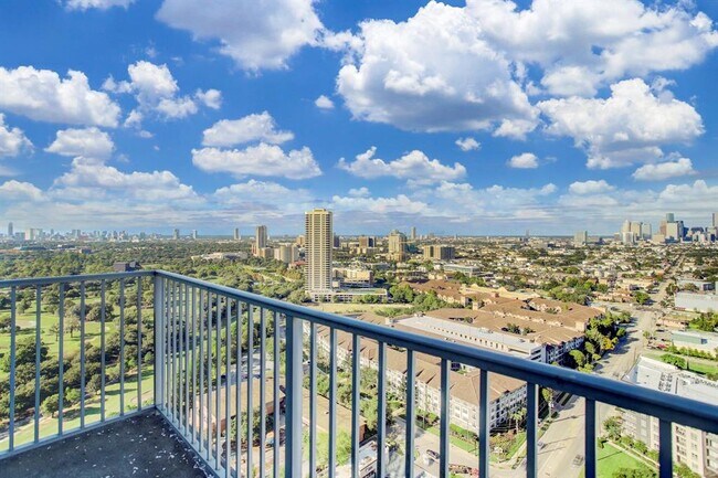 Building Photo - 5925 Almeda Rd