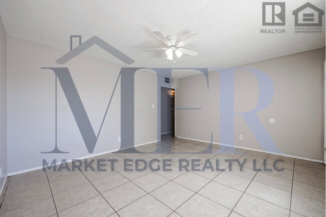 Building Photo - 5Bed/2Bath House at 35th Ave/Cactus! Ready for Immediate Move-In! -- NO HOA!