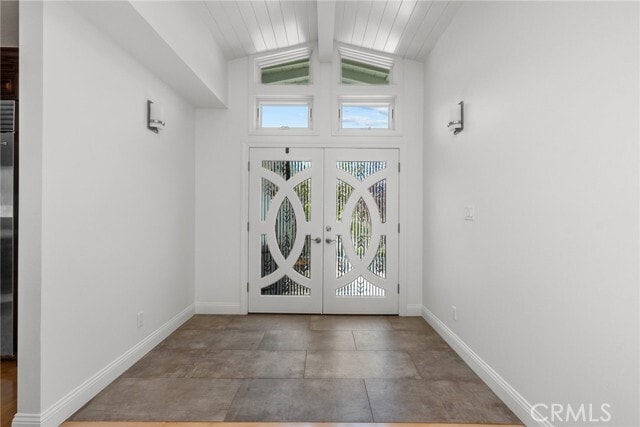 Building Photo - 321 Vía San Sebastian