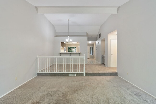 Building Photo - 562 La Corso Dr