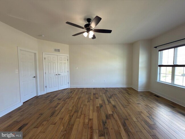 Building Photo - 8 Ramsdell Ct