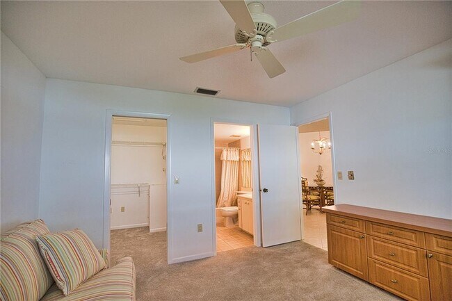 Building Photo - 766 Village Cir