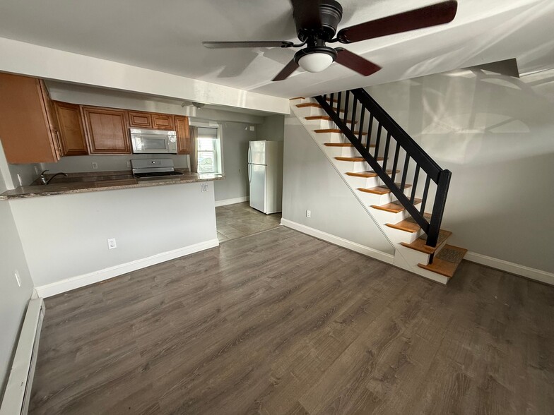 Building Photo - 2a Bragg Ave