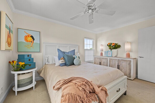 Building Photo - 9239 SE Riverfront Terrace