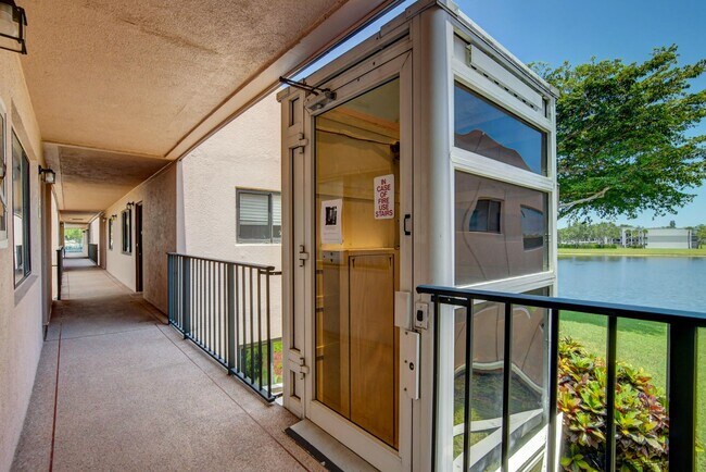 Building Photo - 15109 Ashland Dr