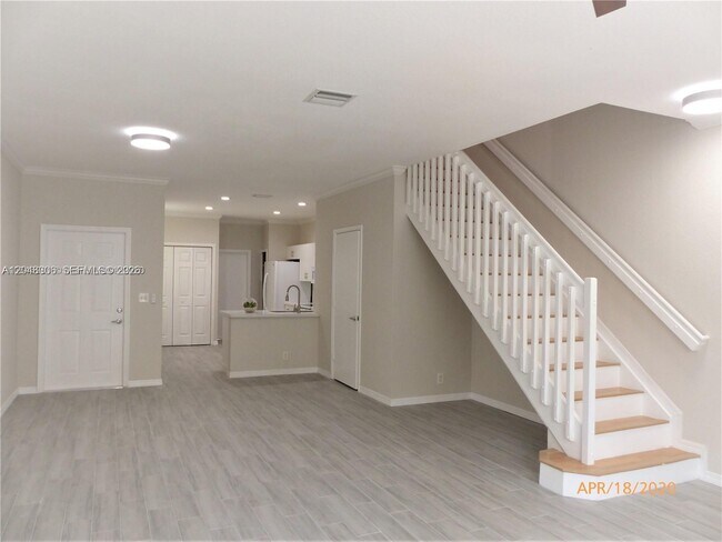 Building Photo - 2174 Ensenada Terrace