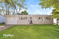 Building Photo - 1140 Estes Dr