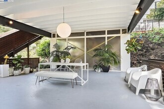Building Photo - 6624 Saroni Dr