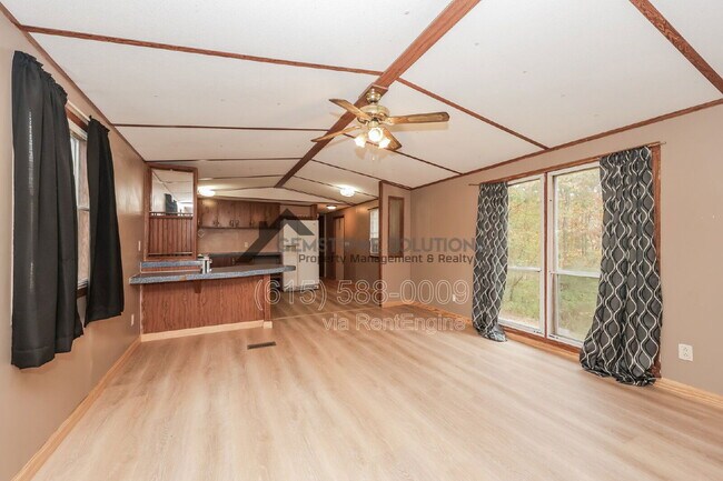 Building Photo - 5576 Hargrove Rd