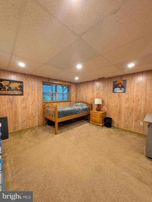 Building Photo - 609 Hartland Ct