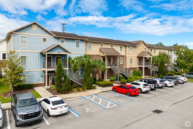 Building Photo - The Station Alafaya