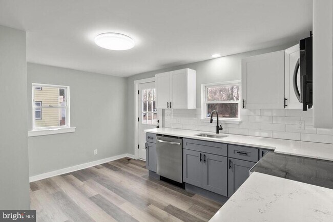 Building Photo - 47 S Academy St