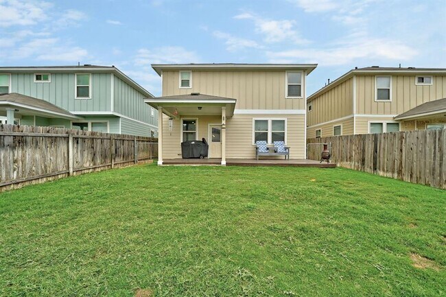 Building Photo - 336 Wapiti Rd