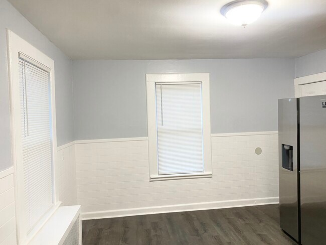 Building Photo - 285 Bronx Ave