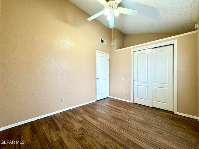 Building Photo - 12146 El Greco Cir
