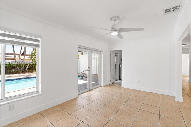 Building Photo - 5103 SW 128th Pl