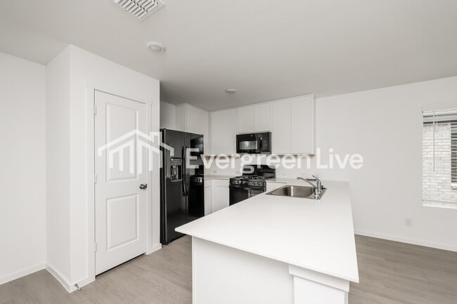 Building Photo - 1629 Sparrow Hawk Rd