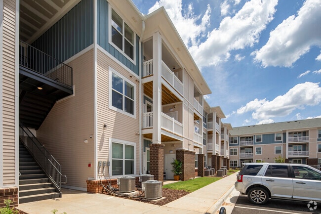 Building Photo - Attain at Bradford Creek