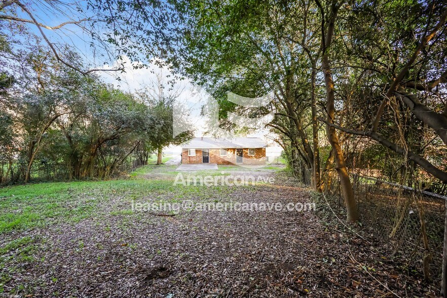 Building Photo - 4784 Gardiner Dr