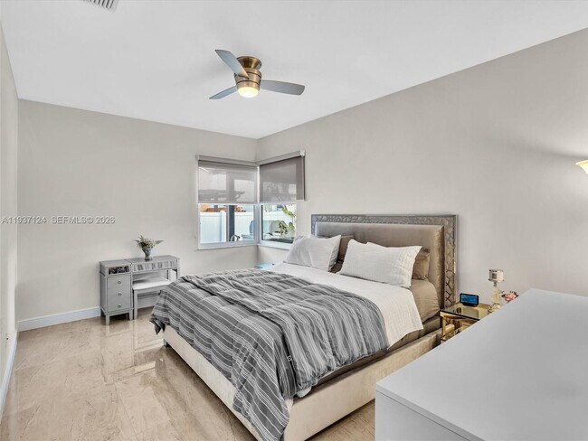 Building Photo - 357 NW 154 Ave