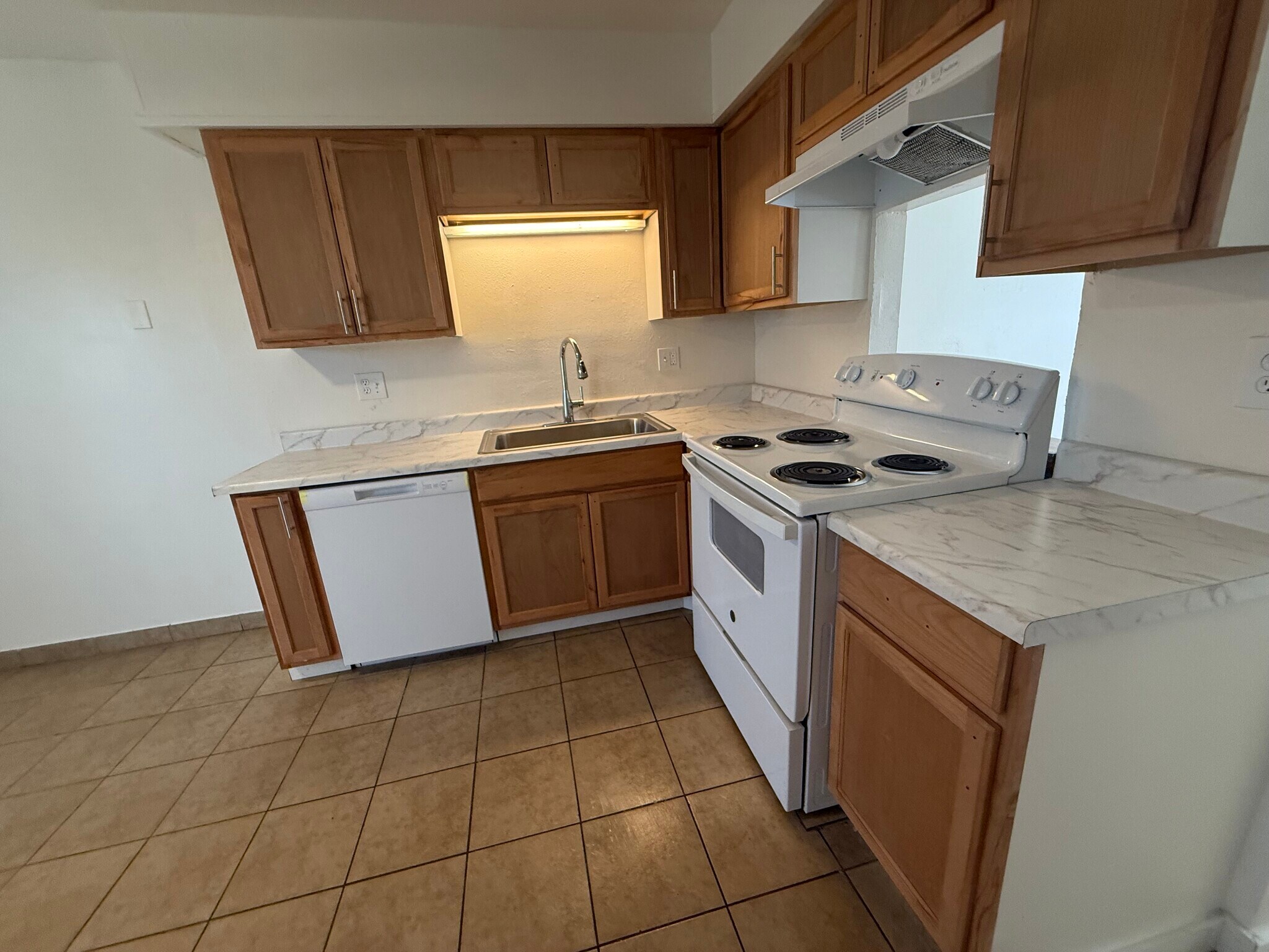 Building Photo - 21636 Golden Hills Blvd