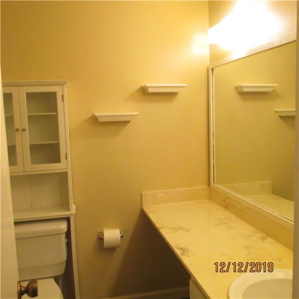Building Photo - 3570 Northwood Dr