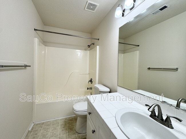 Building Photo - 14705 NW Benny Dr