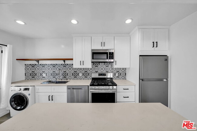 Primary Photo - 2546 3rd St
