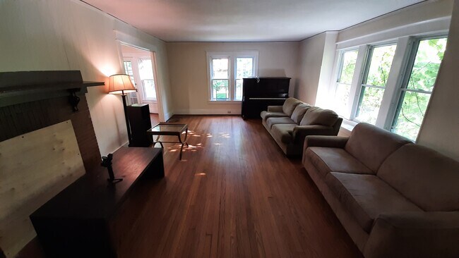 Building Photo - 311 Fairmount Ave