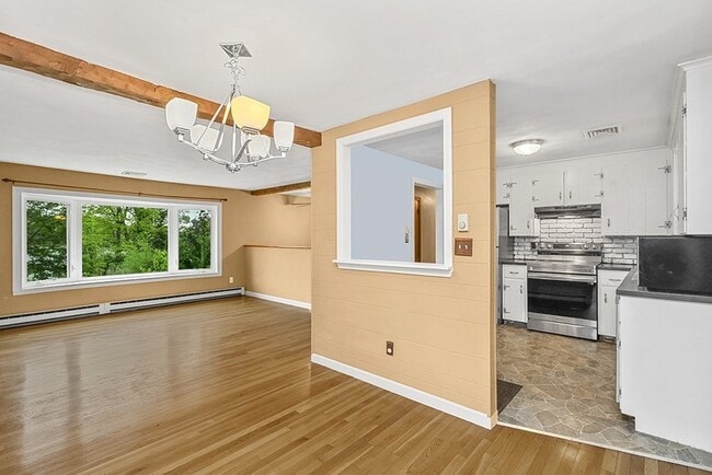 Building Photo - 72 Westfield Dr