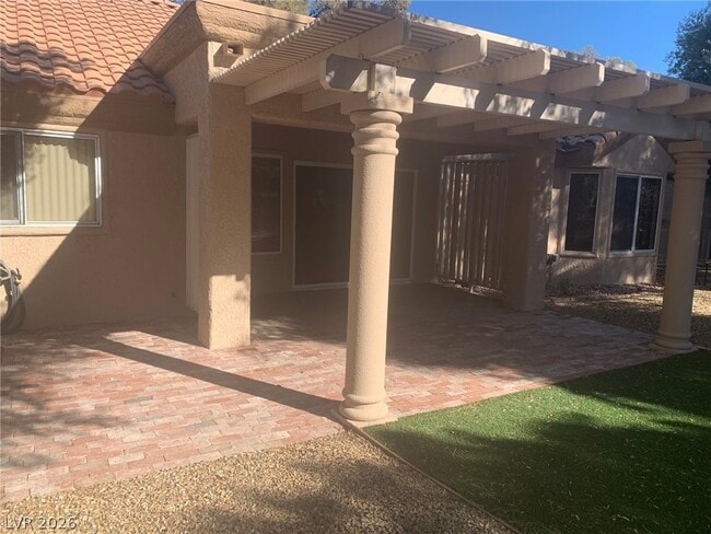 Building Photo - 9113 Grayling Dr