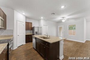 Building Photo - 829 Margay Lp