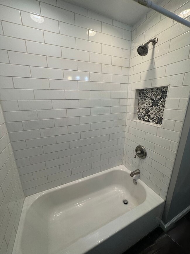 Building Photo - Beautiful Remodeled Ranch Home on 1/2 Acre...