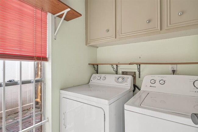 Building Photo - 4410 Wildacres Dr