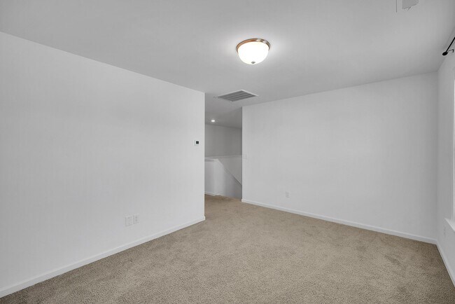 Building Photo - 1224 Maxwell Ct