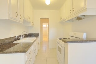 Building Photo - 4808 Riverton Ave