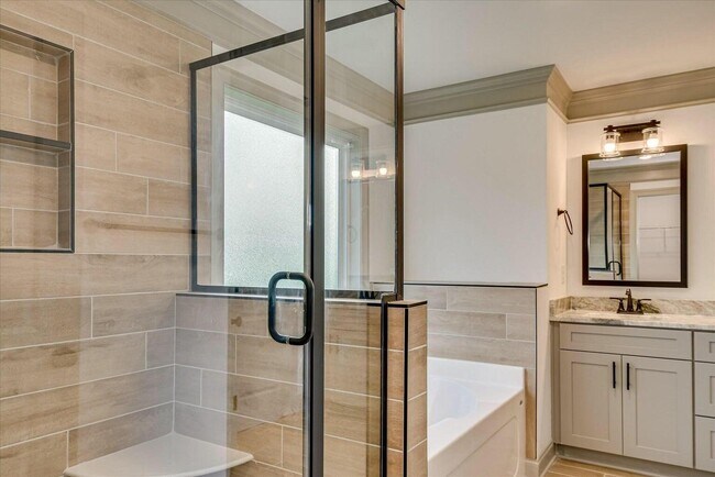 Building Photo - 2021 Warbler Dr