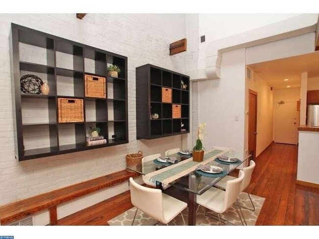 Building Photo - 111 Church St