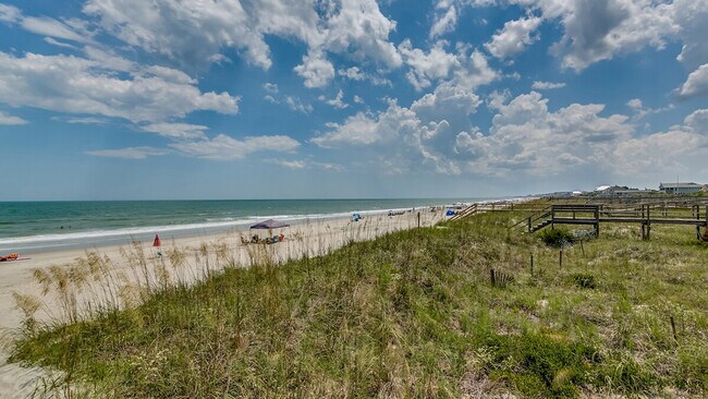 Building Photo - 630 Parker Dr