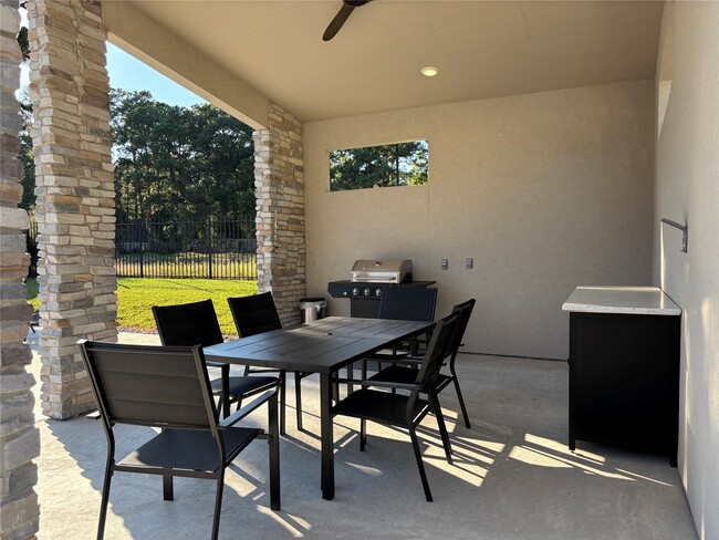 Building Photo - 504 Nursery Rd