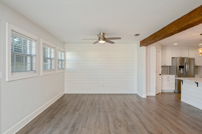 Building Photo - 235 Sotir St NW