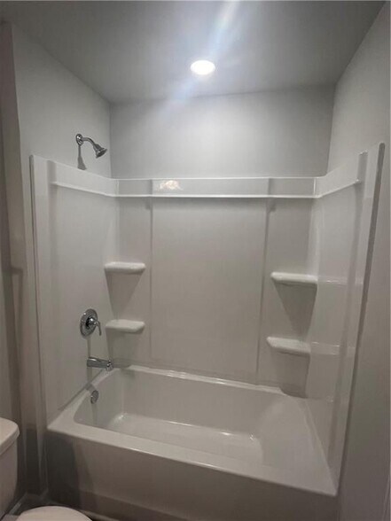 Building Photo - 398 Lanier Cir