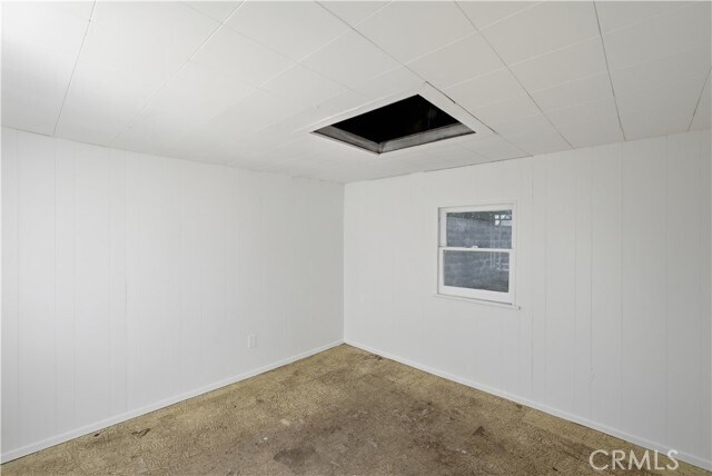 Building Photo - 815 S Juanita Ave