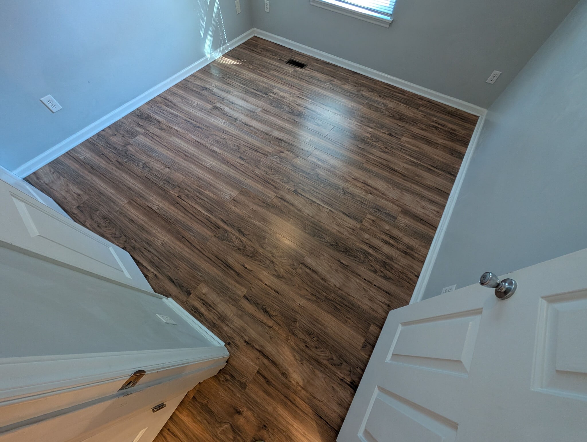 Building Photo - Room in House on Flint Glenn Ln