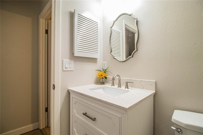 Building Photo - 4315 Creekwood Ln